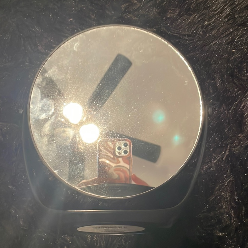 Tiny mirror